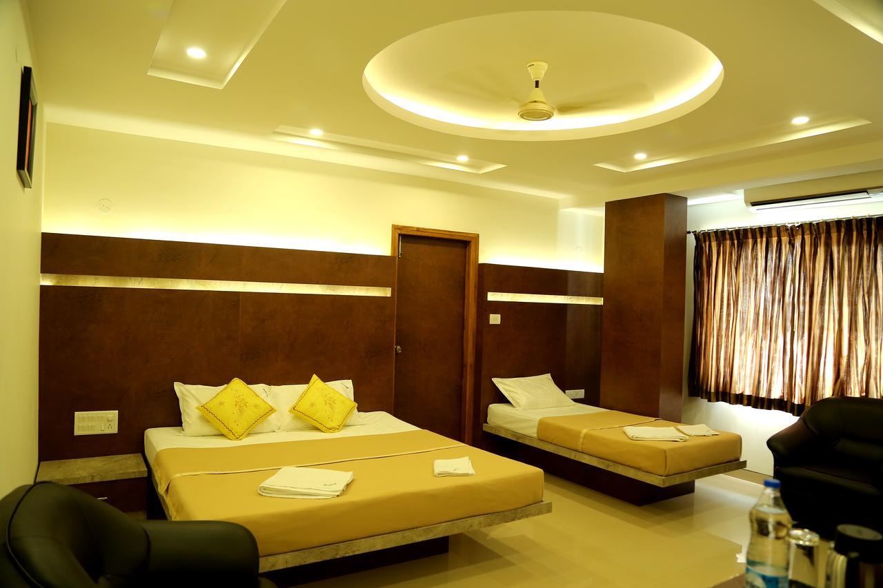 Samarth Residency Hotel Hospet Exterior foto