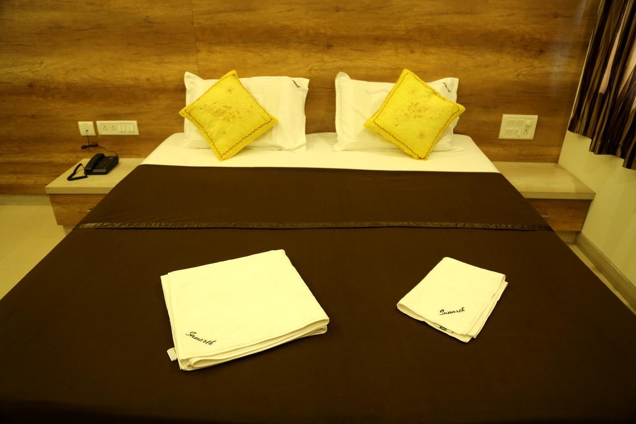 Samarth Residency Hotel Hospet Exterior foto