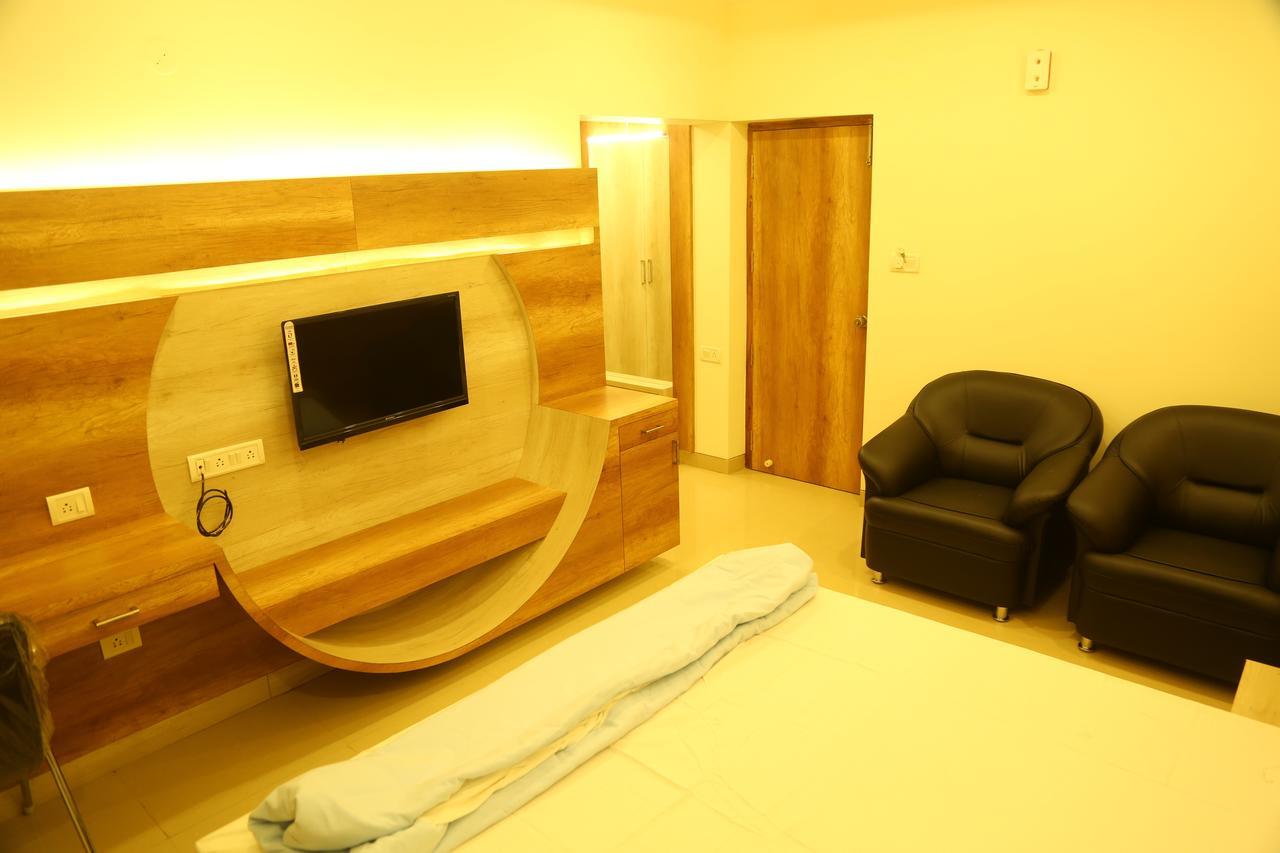 Samarth Residency Hotel Hospet Exterior foto